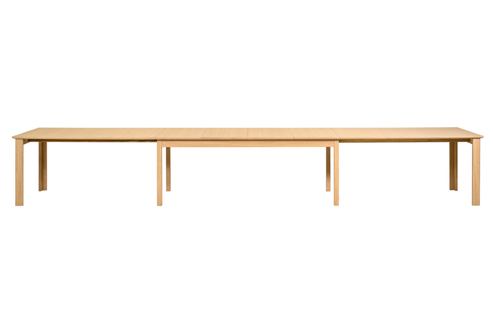 URBAN DINING TABLE