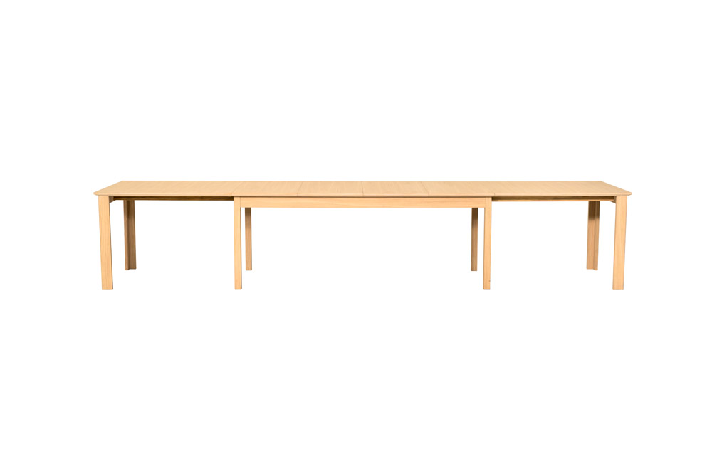 URBAN DINING TABLE