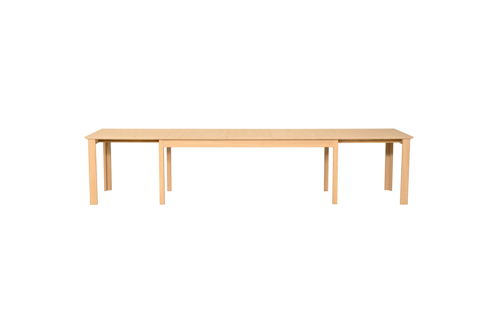 URBAN DINING TABLE